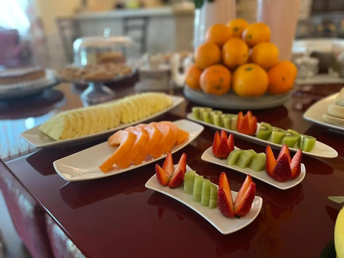 Mimi Hotel 利卡塔